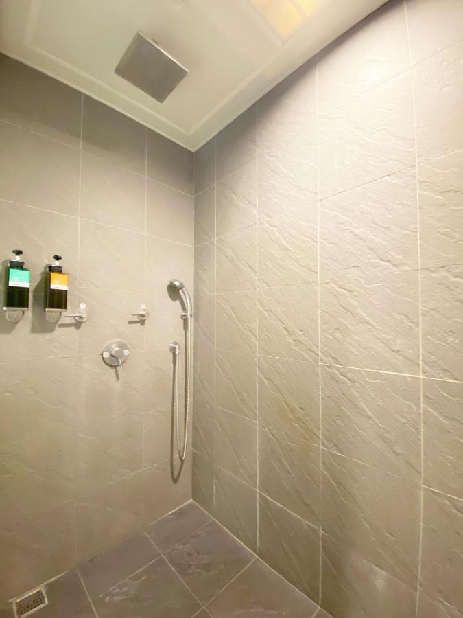 Taichung Old F Hotel ภายนอก รูปภาพ
