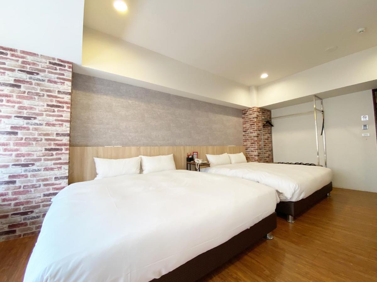 Taichung Old F Hotel ภายนอก รูปภาพ