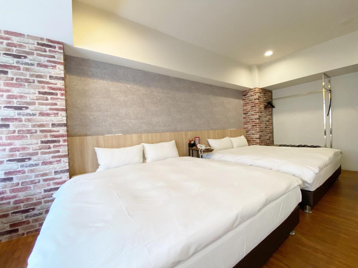 Taichung Old F Hotel ภายนอก รูปภาพ